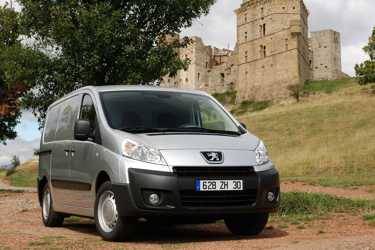 Peugeot Expert Expert 2.0 HDI 229 L2H1 4