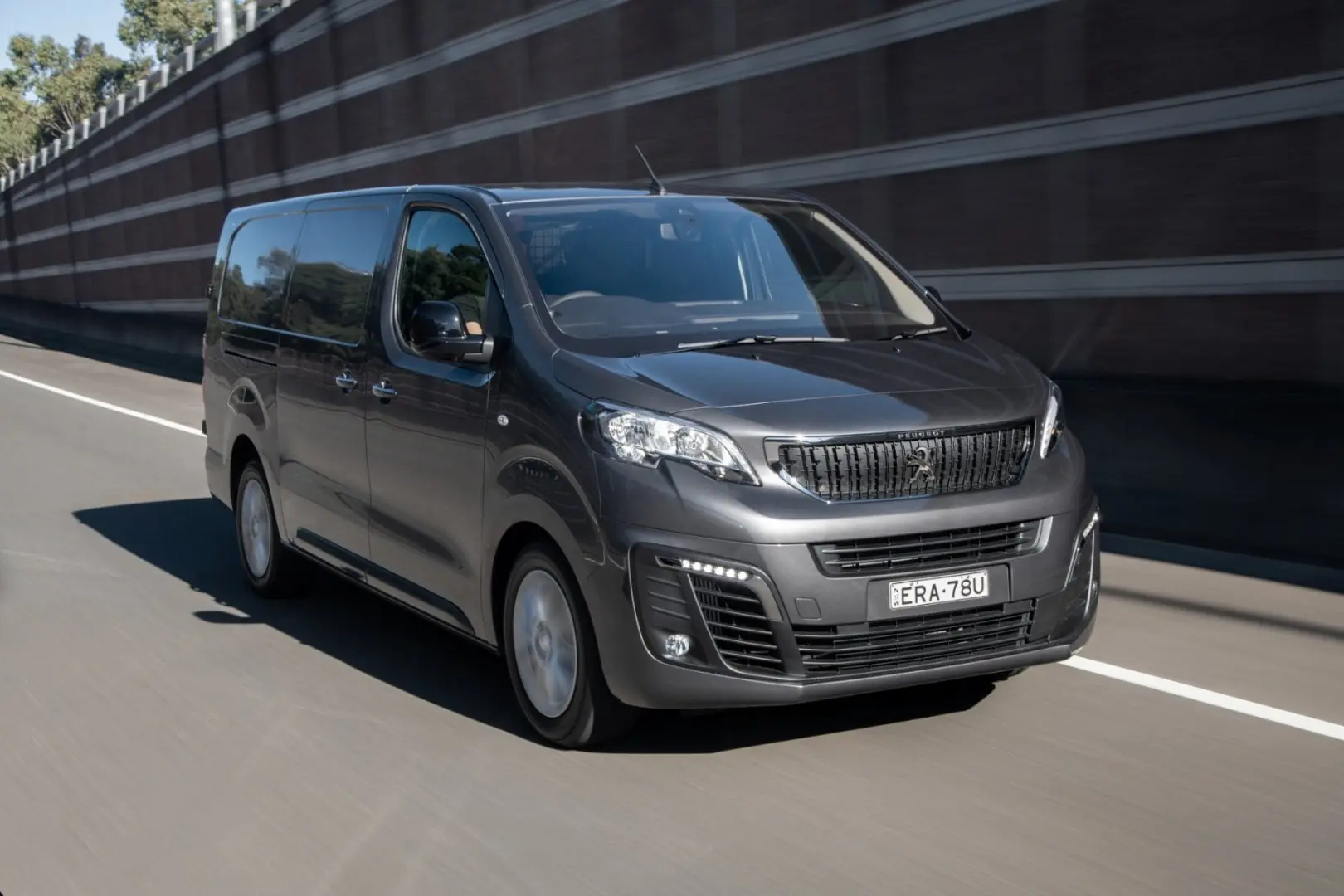 Peugeot Expert Expert Combi Van 2.0 BlueHDI 4+1 4