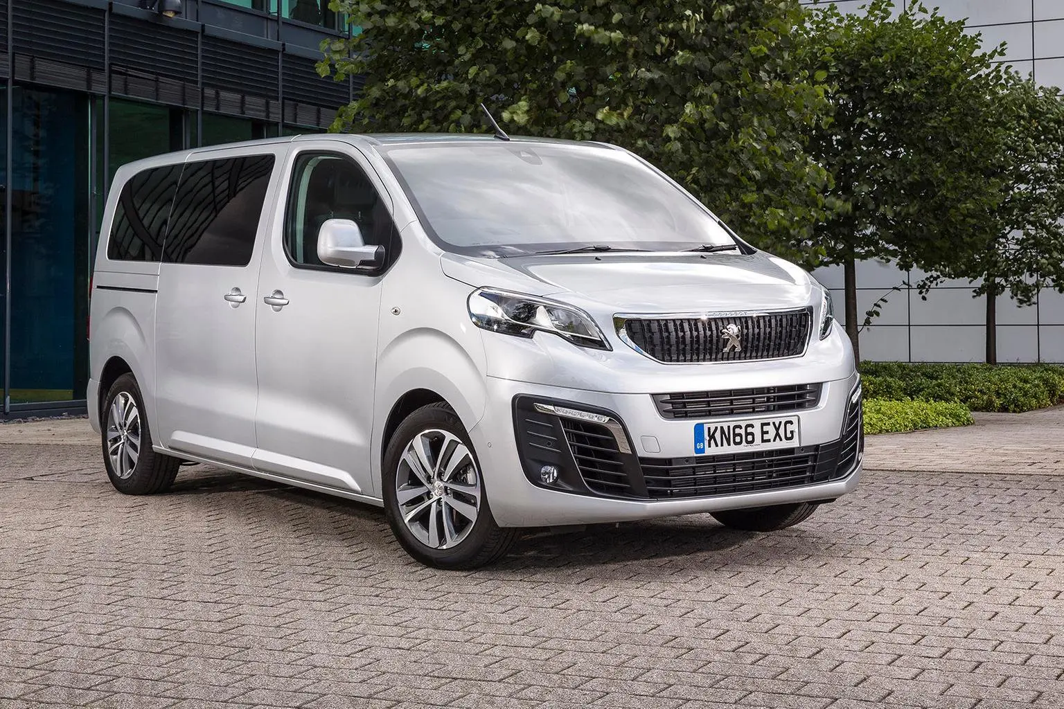 Peugeot Expert Traveller Expert Traveller 2.0 BlueHDI 8+1 3