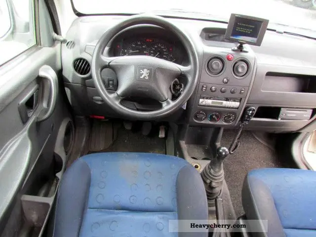 Peugeot Partner Partner 1.9 D Riviera 4
