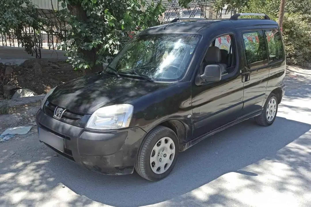 Peugeot Partner Partner 2.0 HDI 190 C Uzun 4