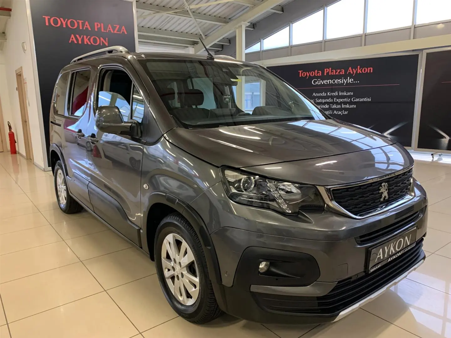 Peugeot Rifter Rifter 1.5 BlueHDI Plus Allure 2