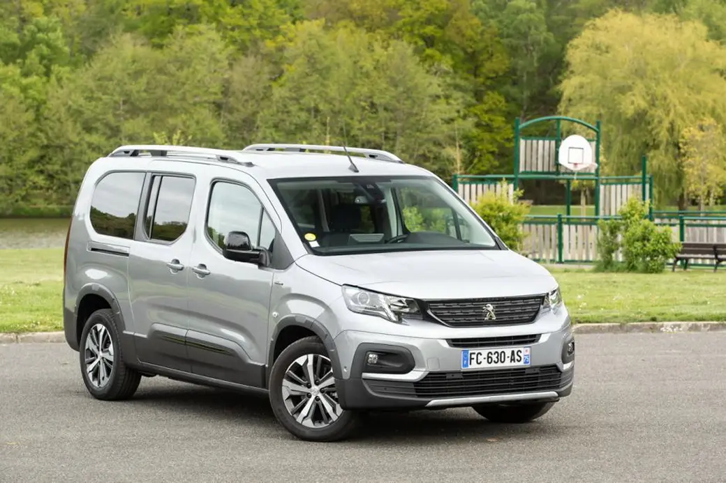 Peugeot Rifter Rifter 1.5 BlueHDI GT EAT8 0