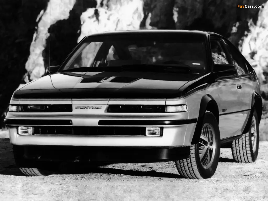 Pontiac Sunbird Sunbird 2.0 LE 4