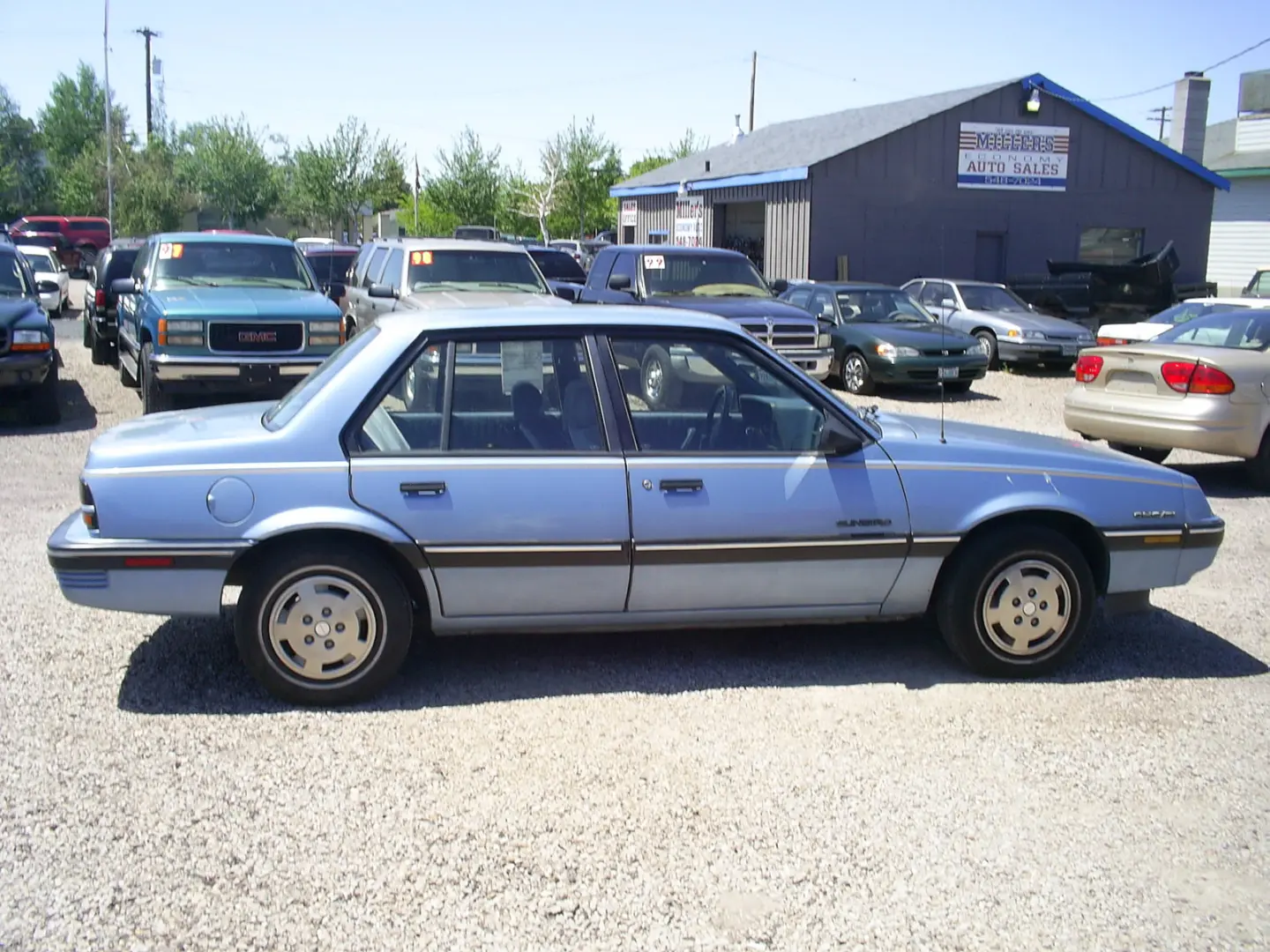 Pontiac Sunbird Sunbird 2.0 LE 0