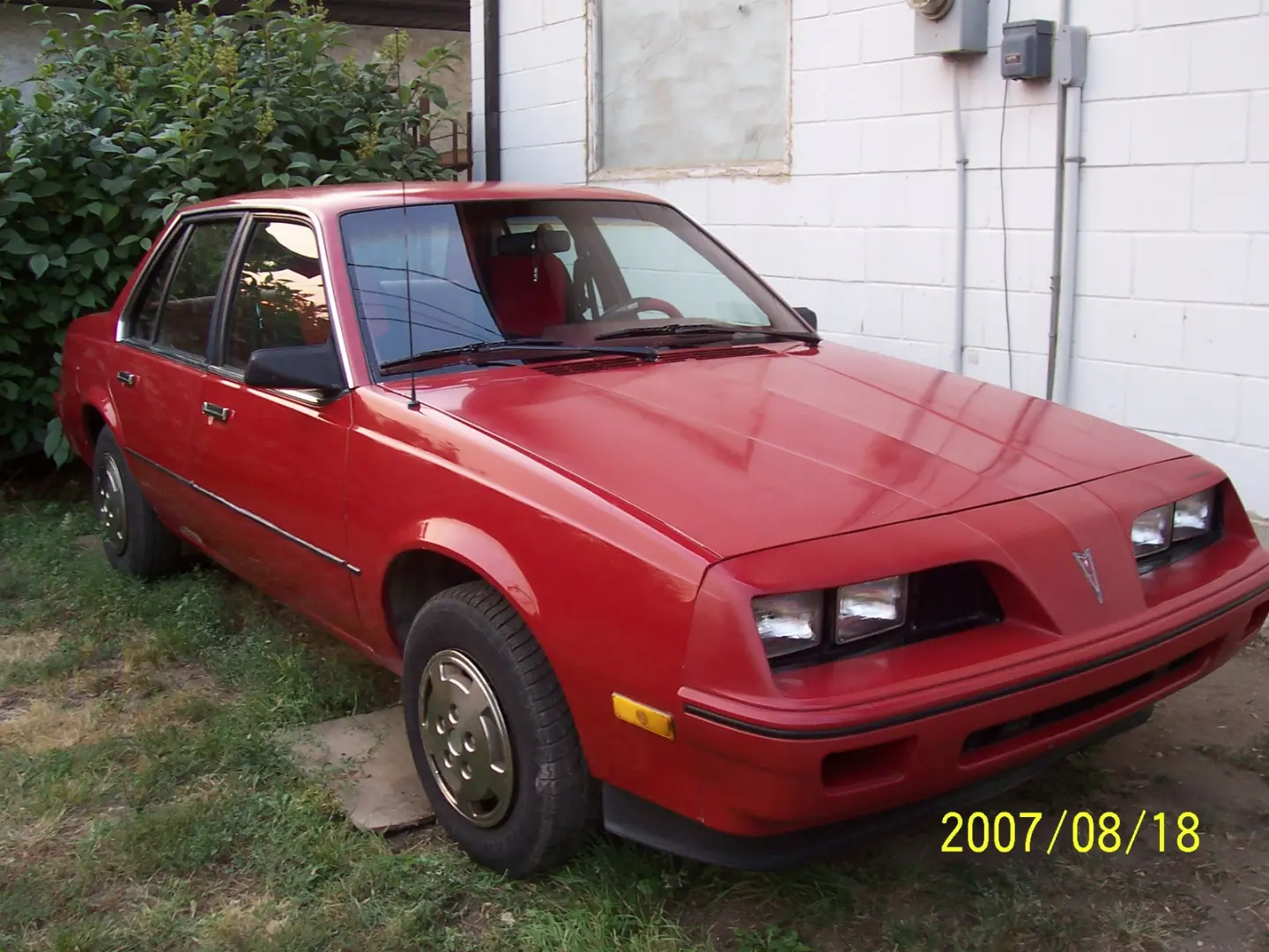 Pontiac Sunbird Sunbird 2.0 LE 2