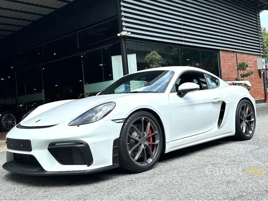 Porsche 718 718 Cayman 4.0 GT4 1