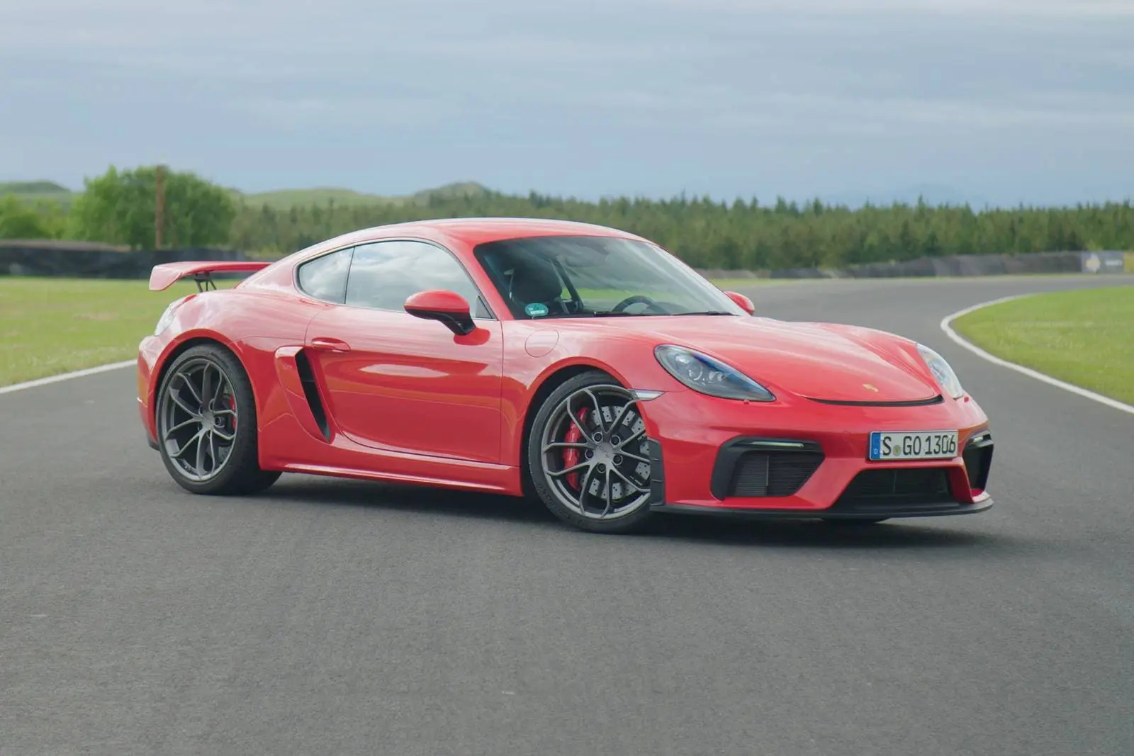 Porsche 718 718 Cayman GT4 1