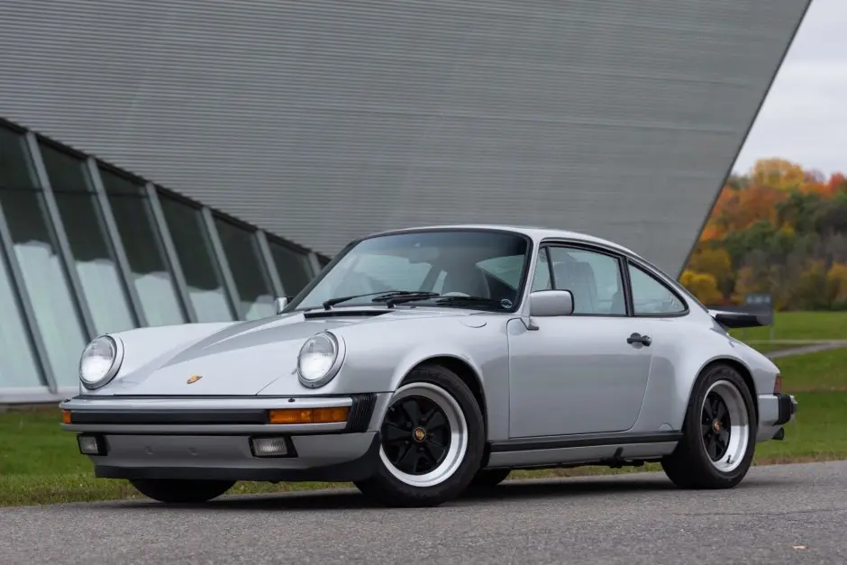 Porsche 911 911 Carrera 2 Coupe 1