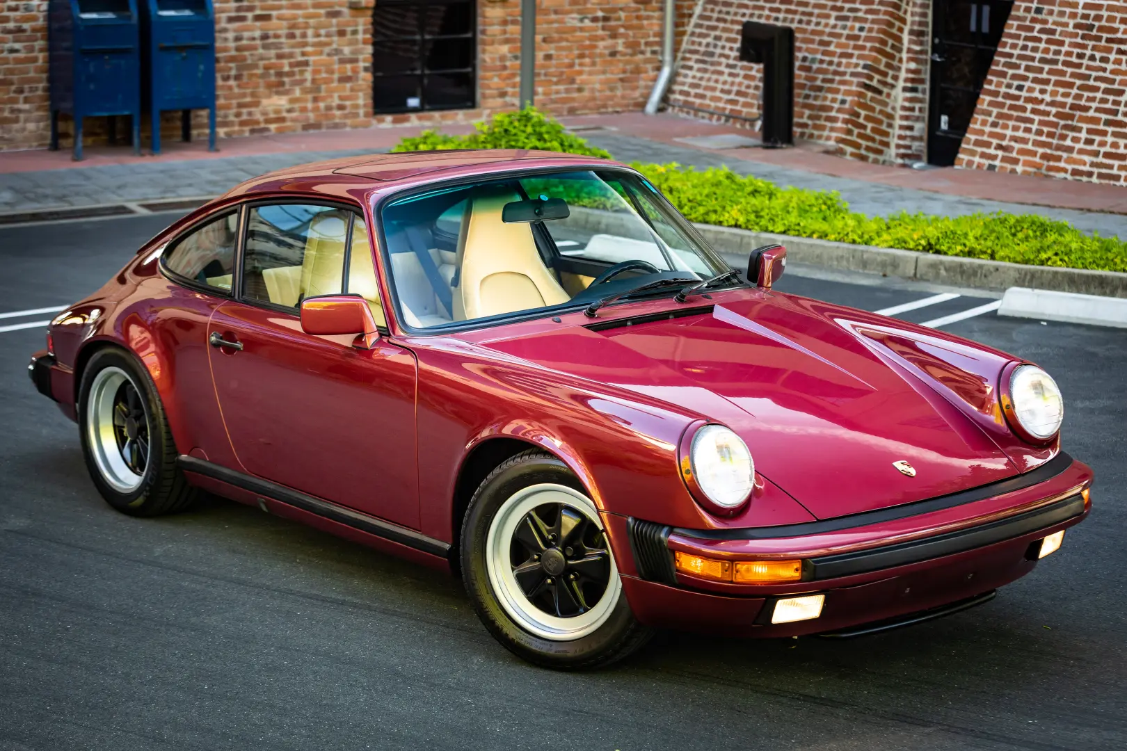 Porsche 911 911 Carrera 2 Targa 4