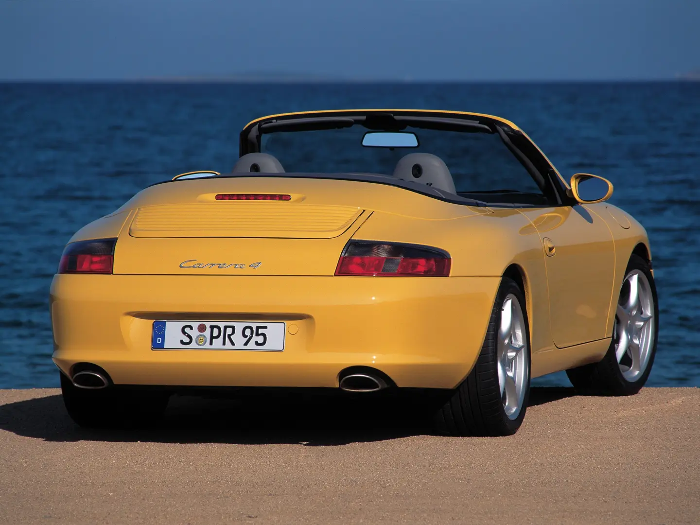 Porsche 911 911 Carrera 4 7