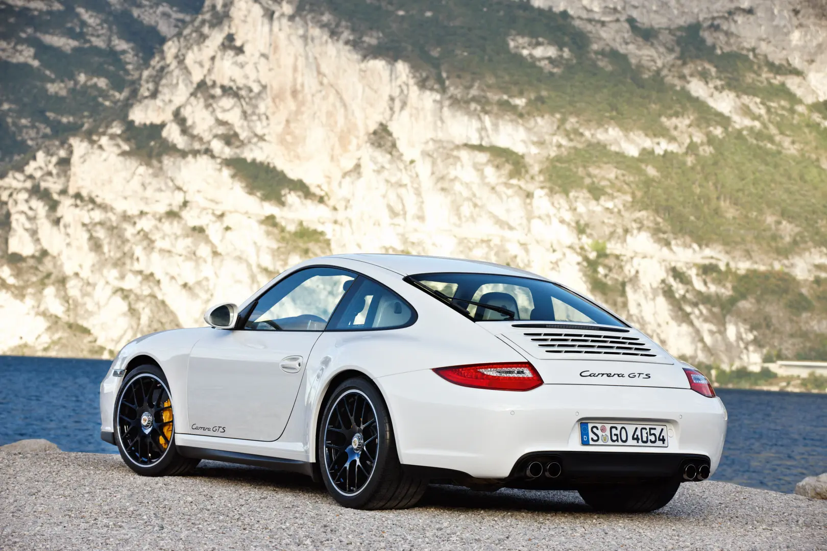 Porsche 911 911 Carrera GTS 0