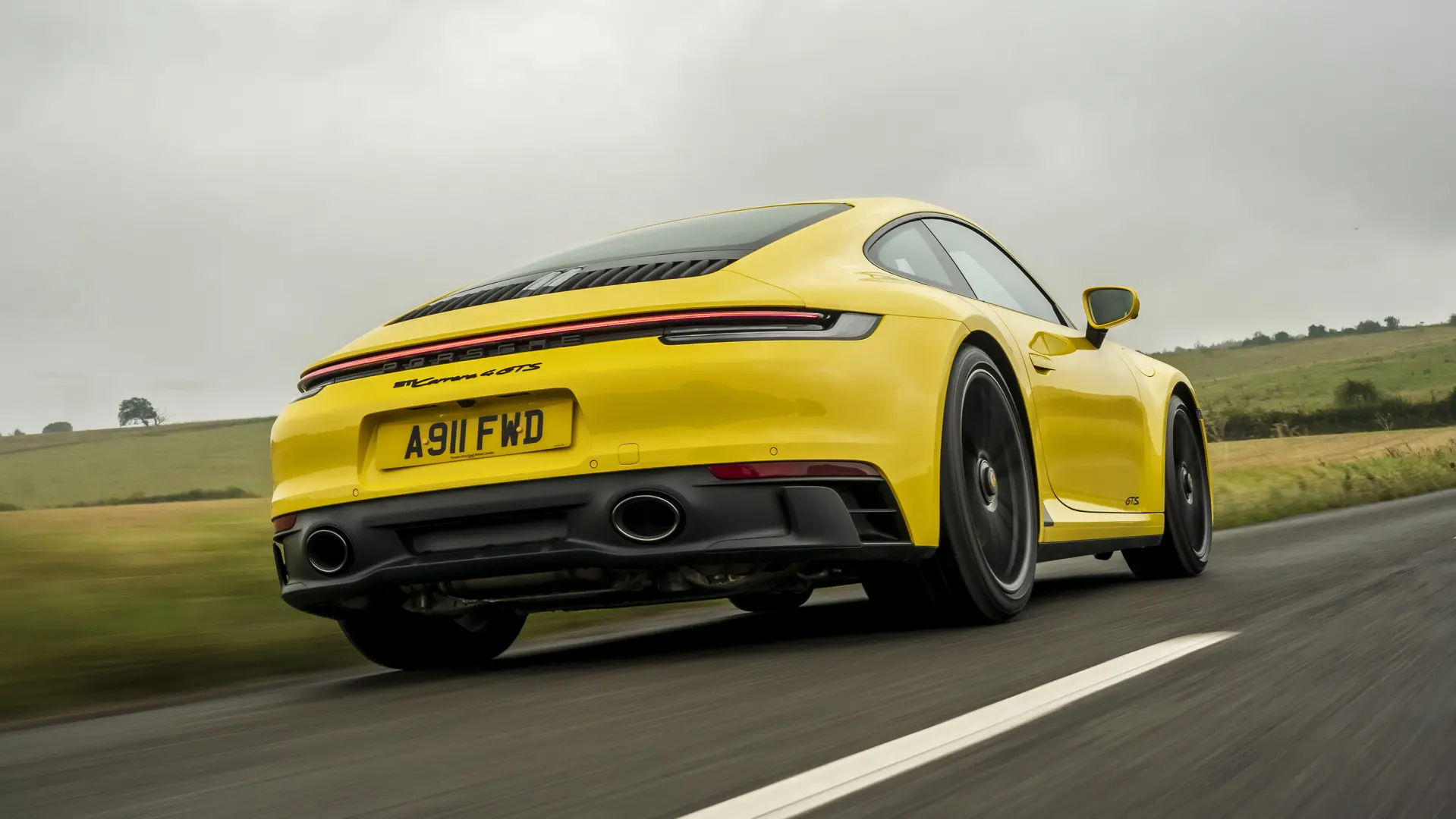 Porsche 911 911 Carrera 4 GTS 4