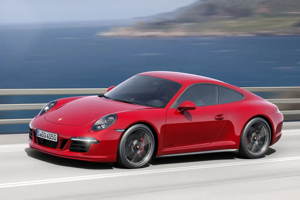 Porsche 911 911 Carrera 4 GTS 5