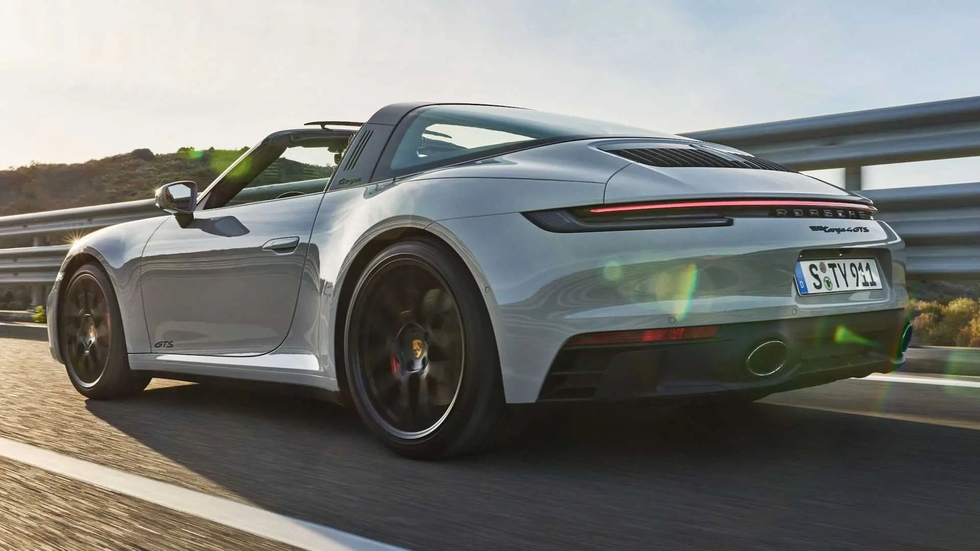 Porsche 911 911 Carrera 4 GTS 3