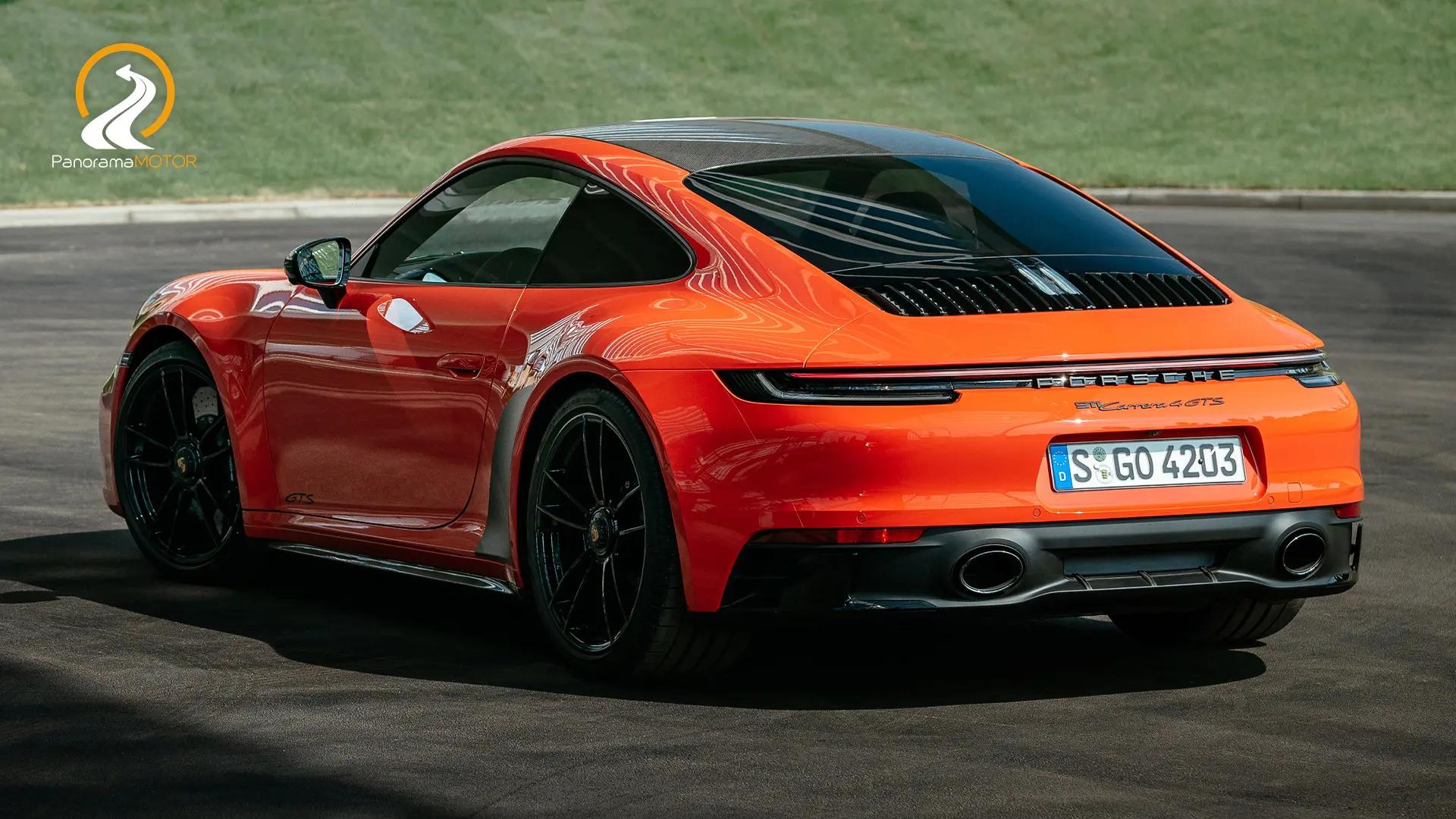 Porsche 911 911 Carrera 4 GTS 4