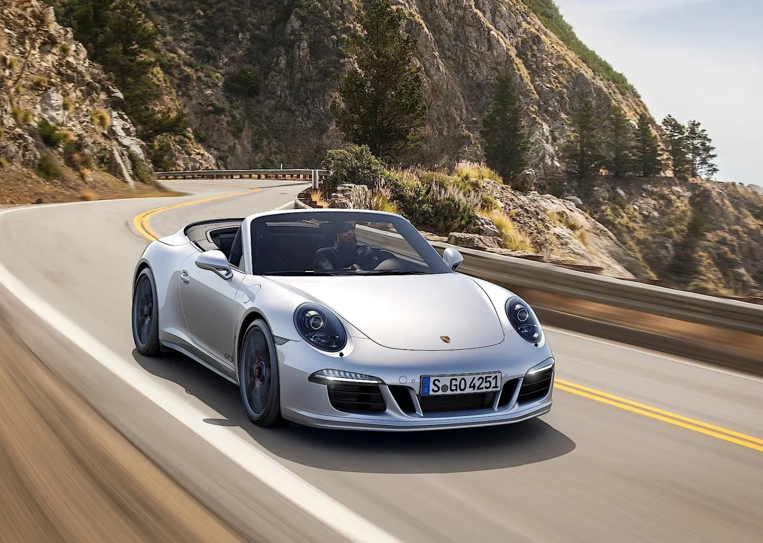 Porsche 911 911 Carrera GTS 1
