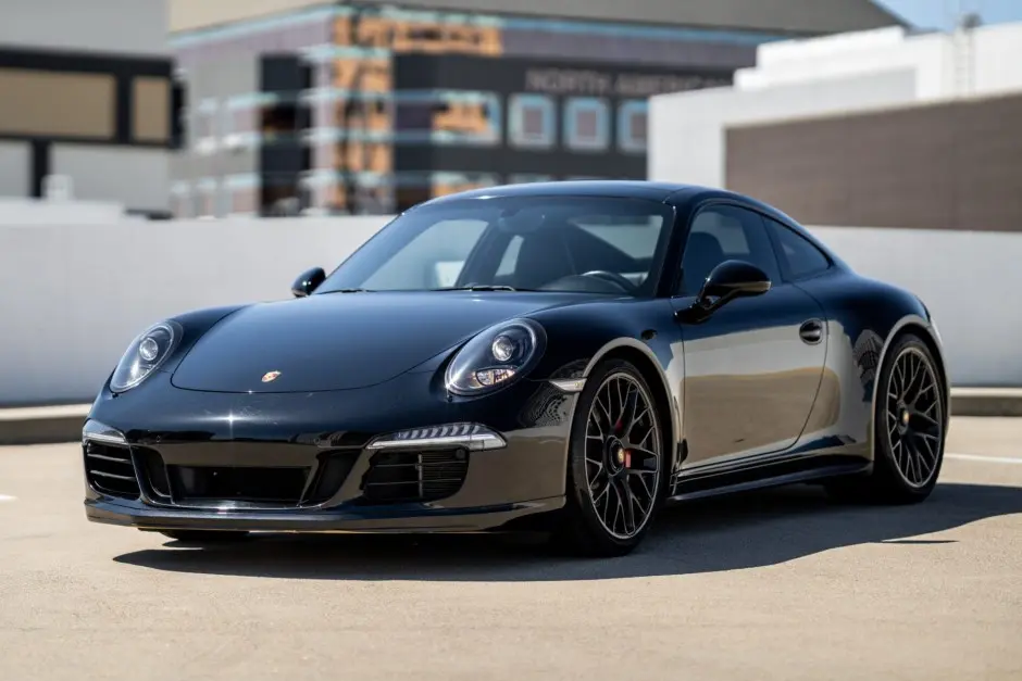 Porsche 911 911 Carrera GTS 3
