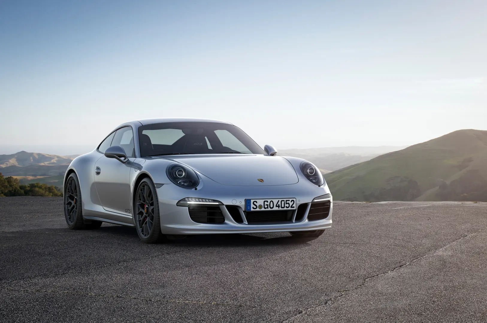 Porsche 911 911 Carrera GTS 2