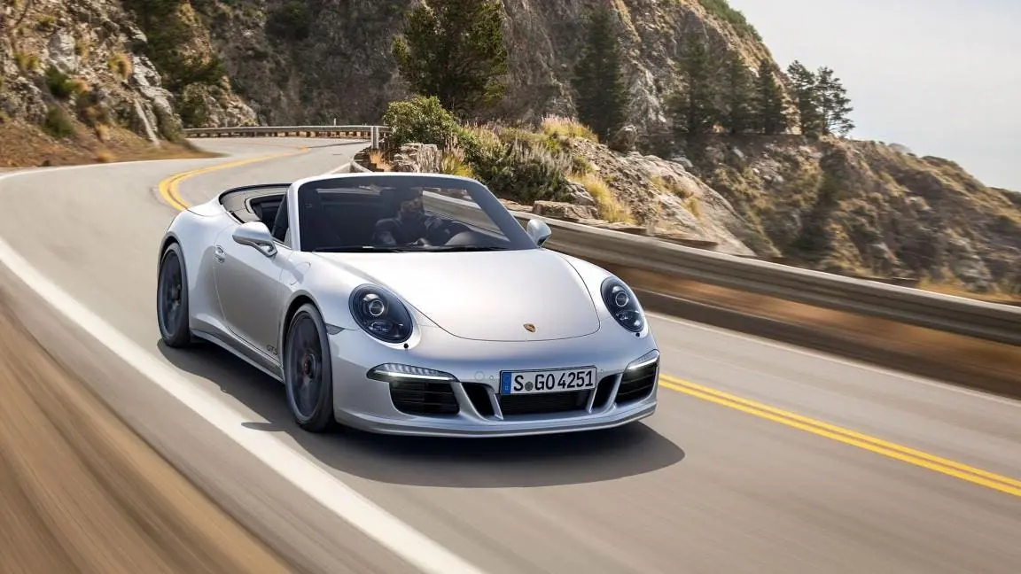Porsche 911 911 Carrera GTS 3