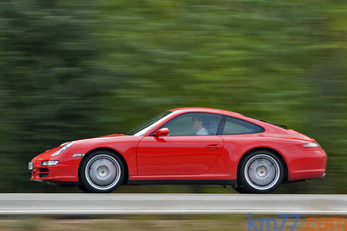 Porsche 911 911 Carrera S 7