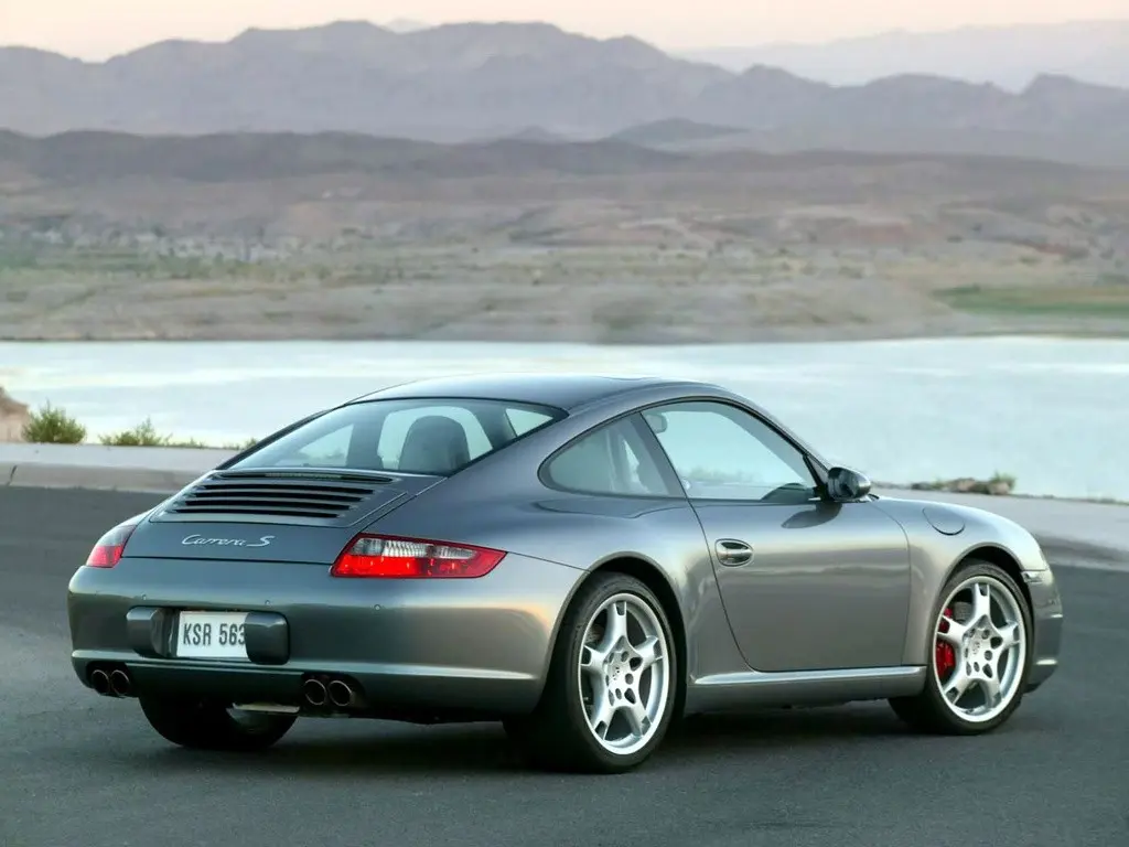 Porsche 911 911 Carrera S 7