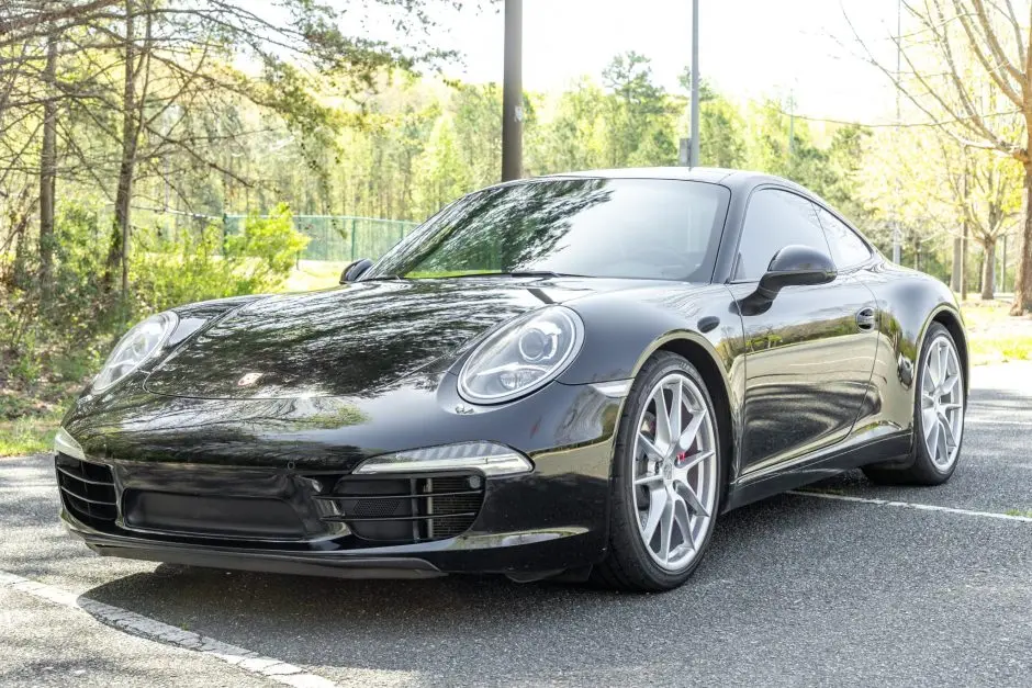 Porsche 911 911 Carrera S 6