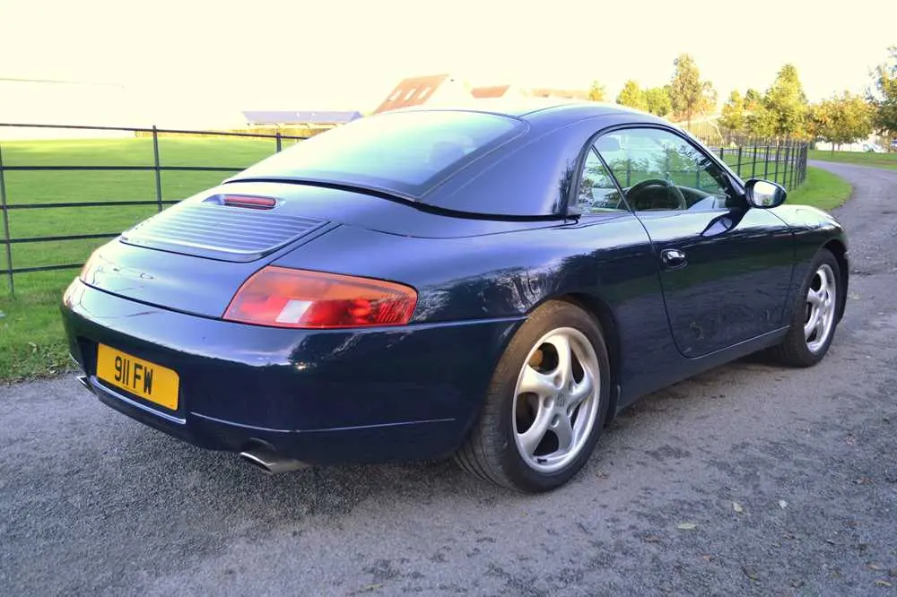 Porsche 911 911 Carrera Tiptronic 3