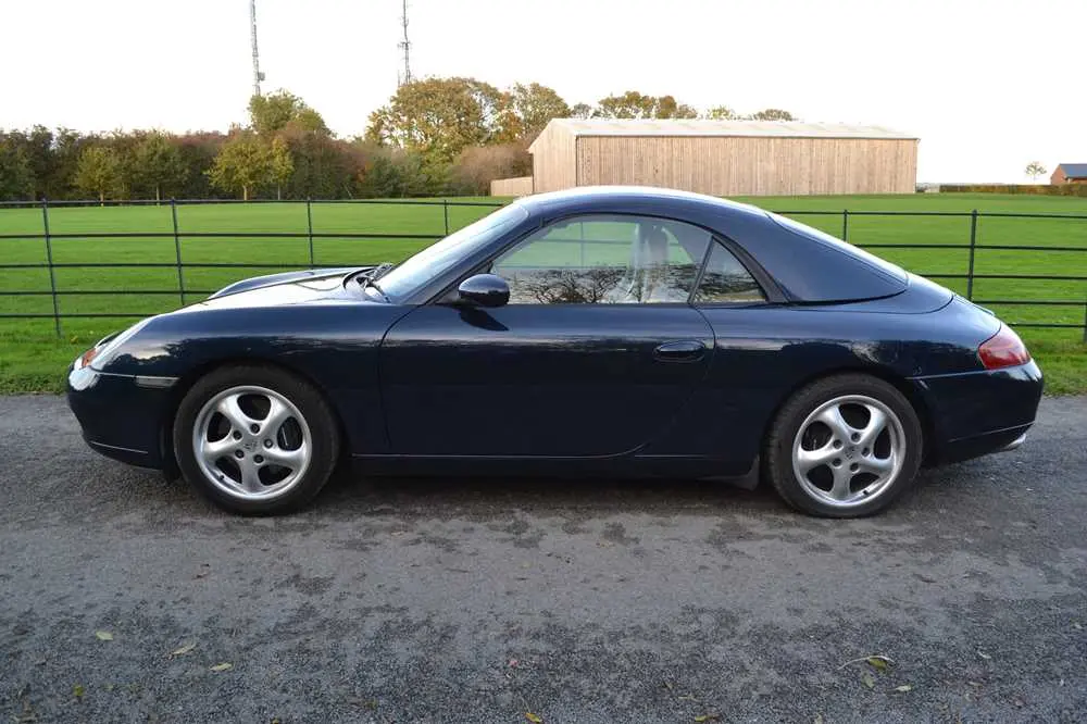 Porsche 911 911 Carrera Tiptronic 3
