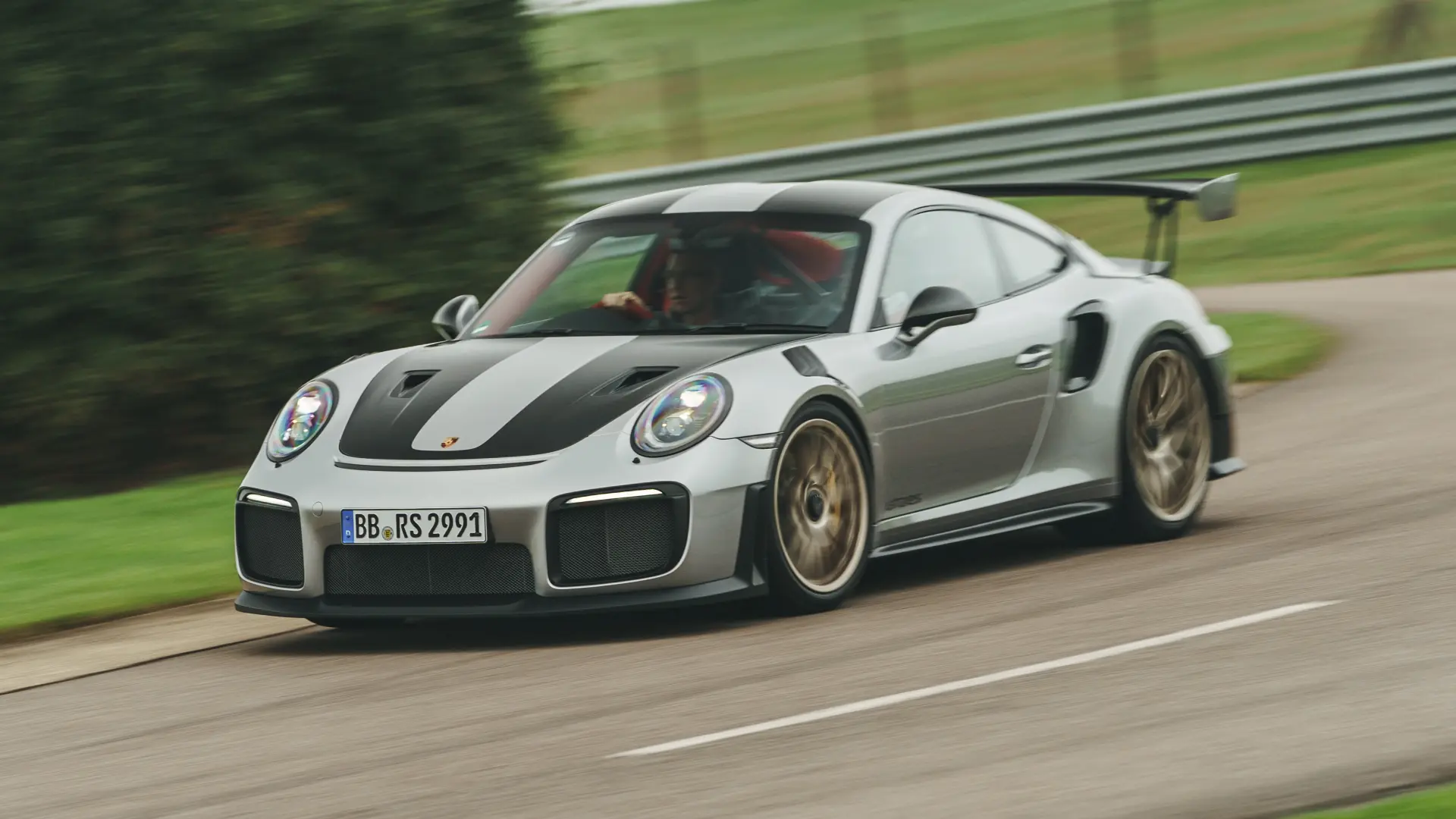 Porsche 911 911 GT2 RS PDK 4