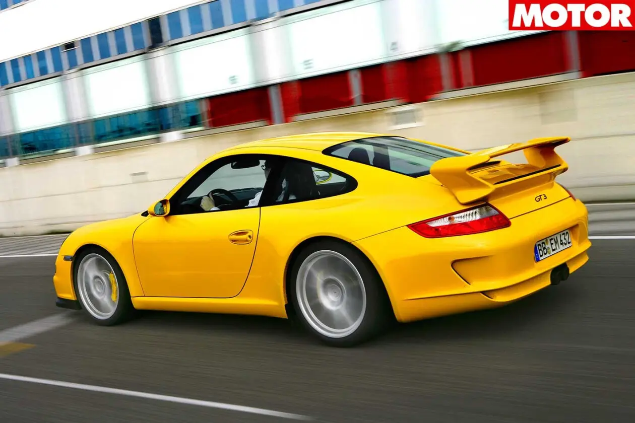 Porsche 911 911 GT3 2