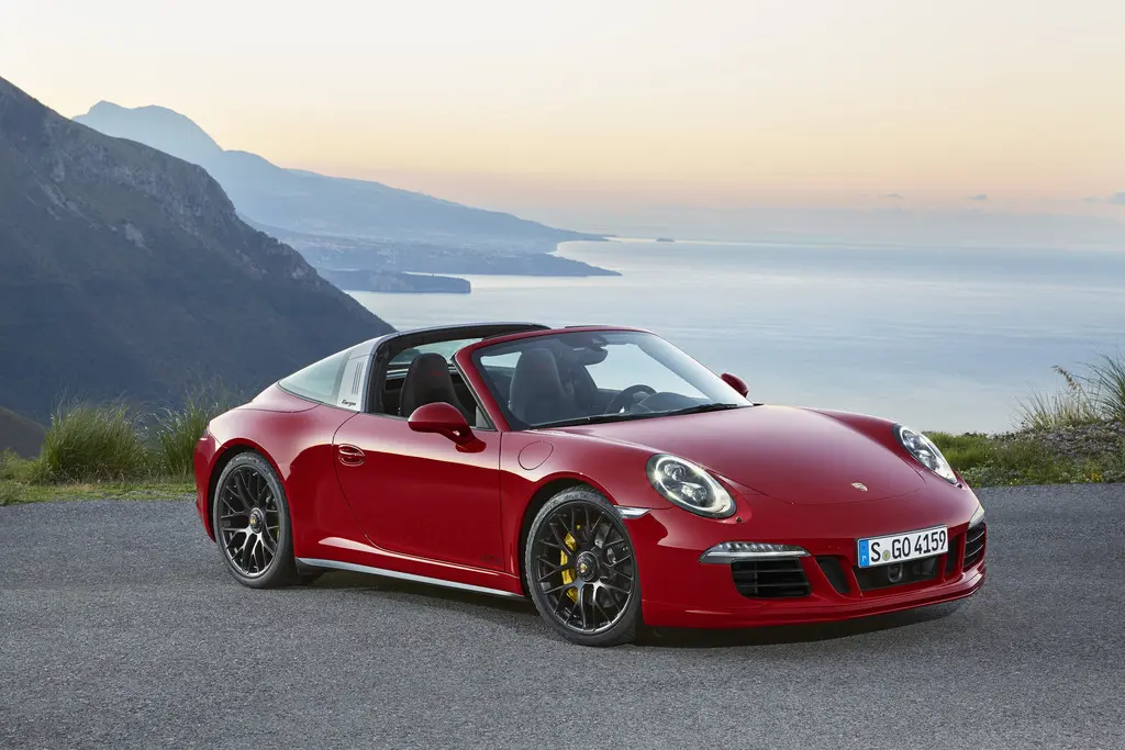 Porsche 911 911 Targa 4 GTS 5