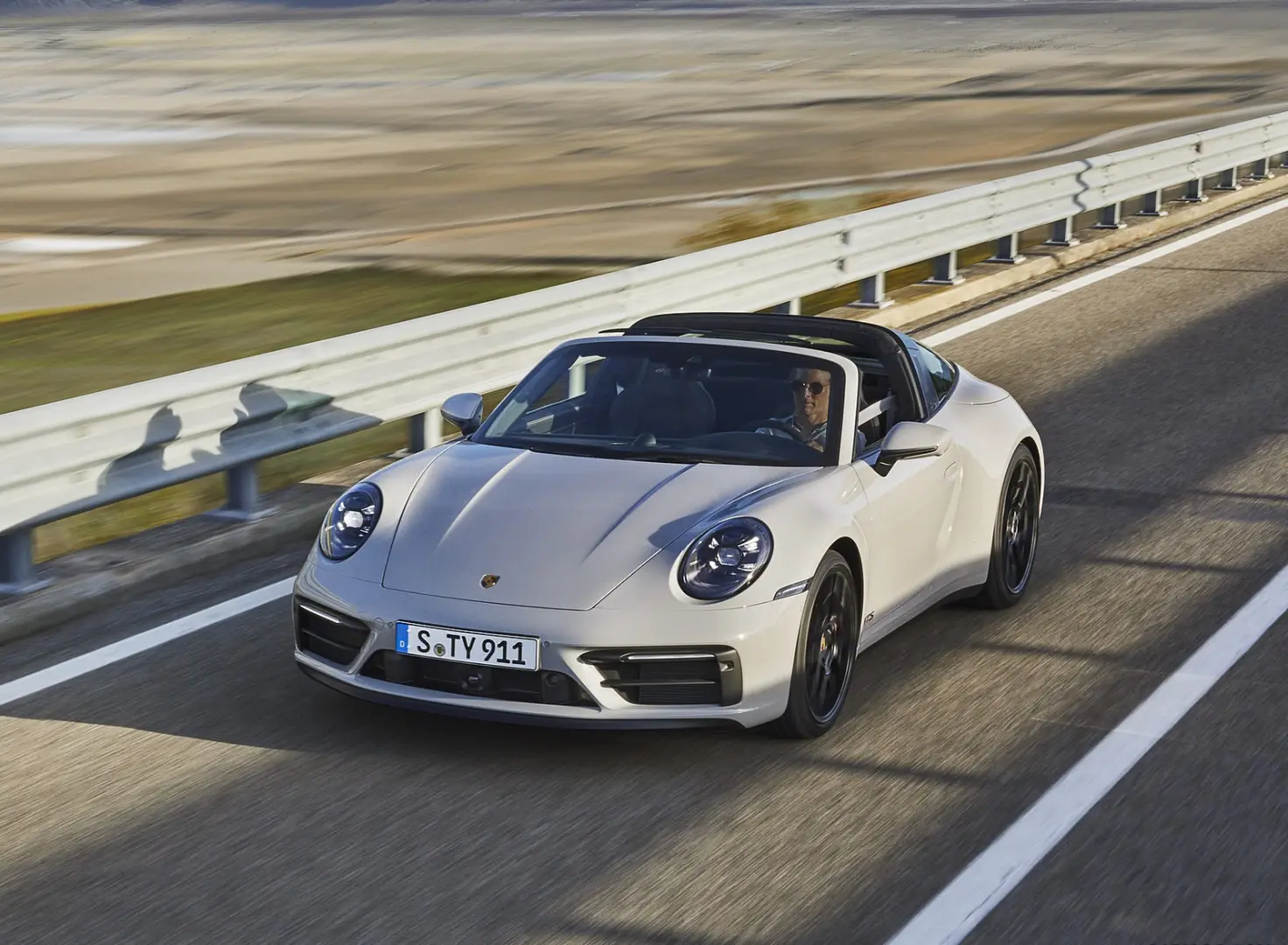 Porsche 911 911 Targa 4 GTS 2