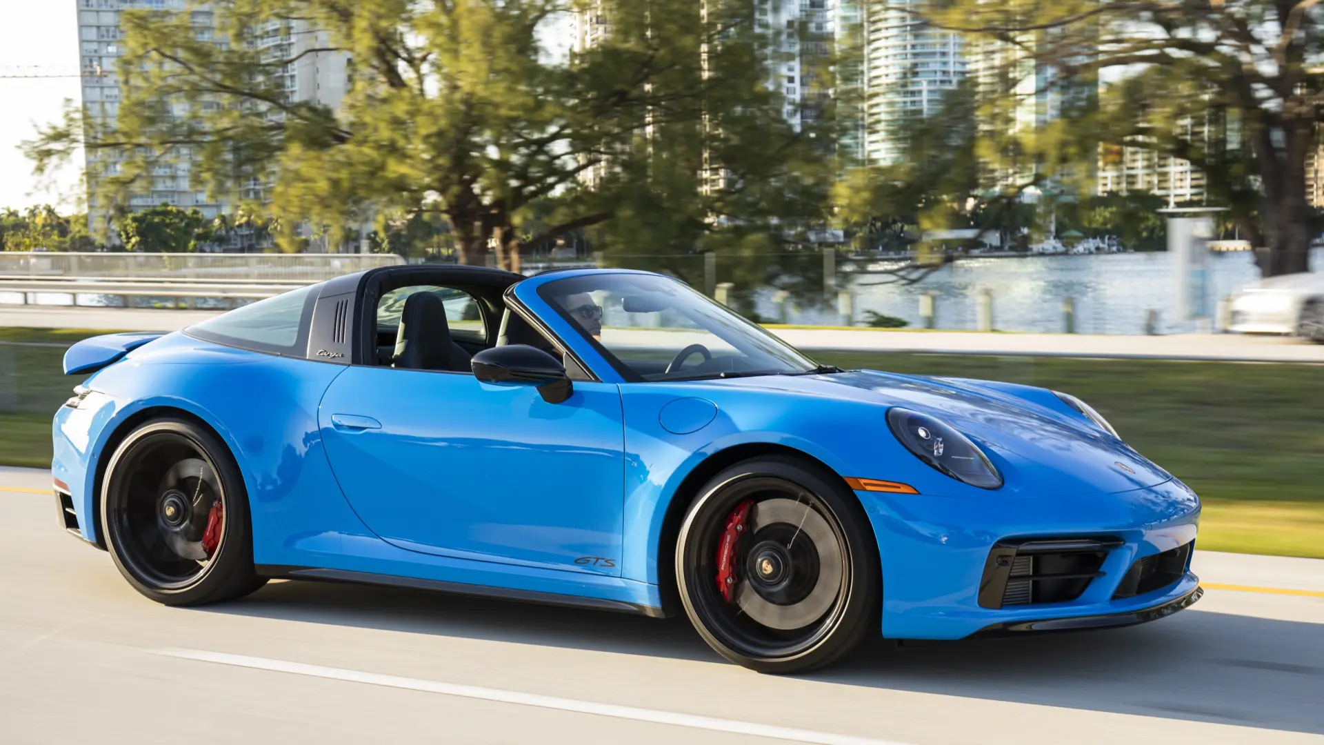 Porsche 911 911 Targa 4 GTS 7