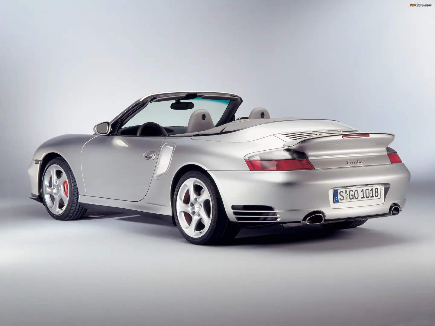 Porsche 911 911 Turbo S 2