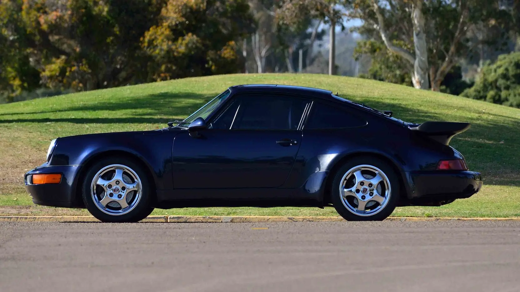 Porsche 911 911 Turbo Coupe 3