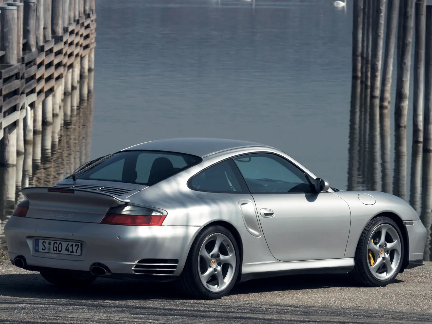 Porsche 911 911 Turbo S 3