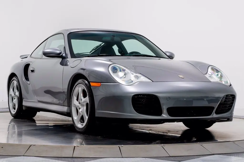 Porsche 911 911 Turbo S 5
