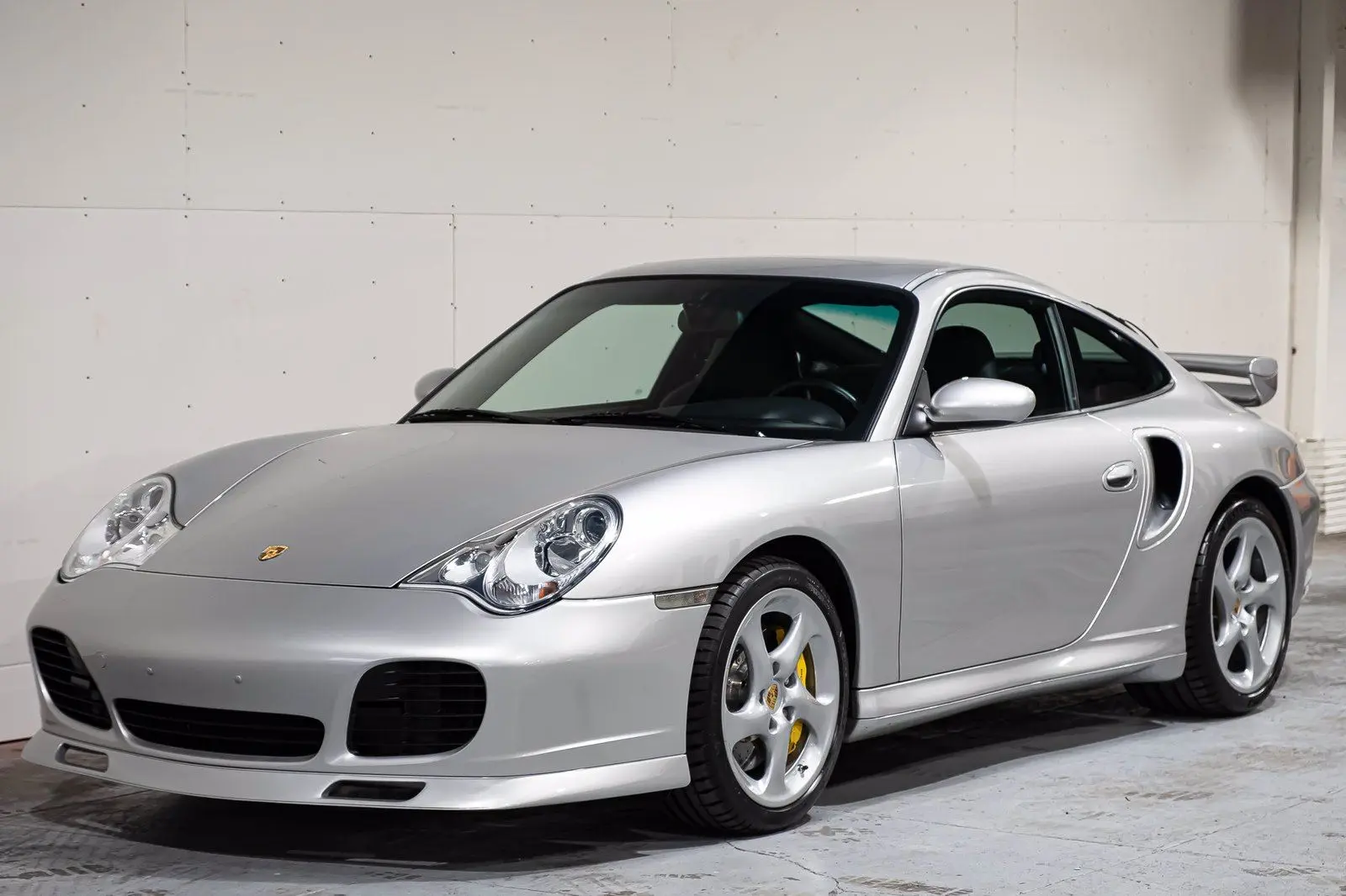 Porsche 911 911 Turbo S 6