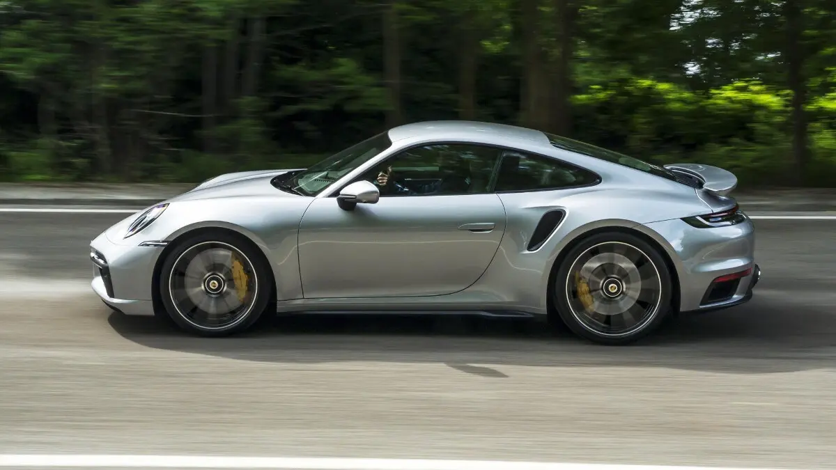 Porsche 911 911 Turbo S Coupe 7