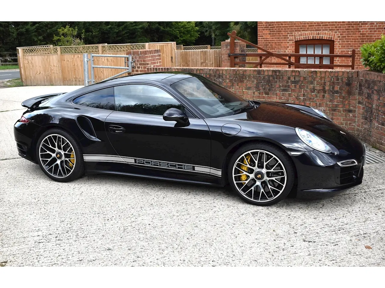 Porsche 911 911 Turbo S PDK 6