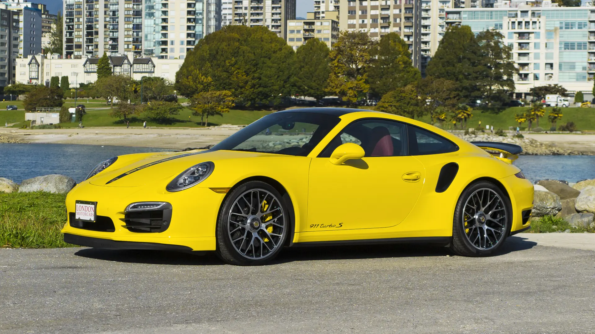 Porsche 911 911 Turbo S PDK 0