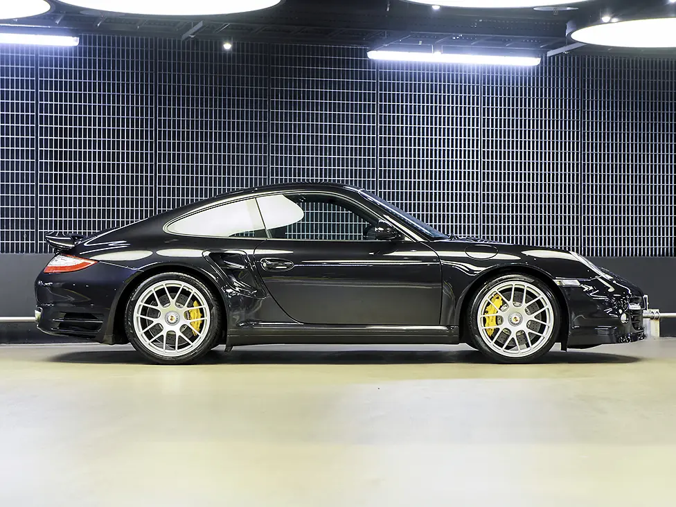 Porsche 911 911 Turbo S PDK 2
