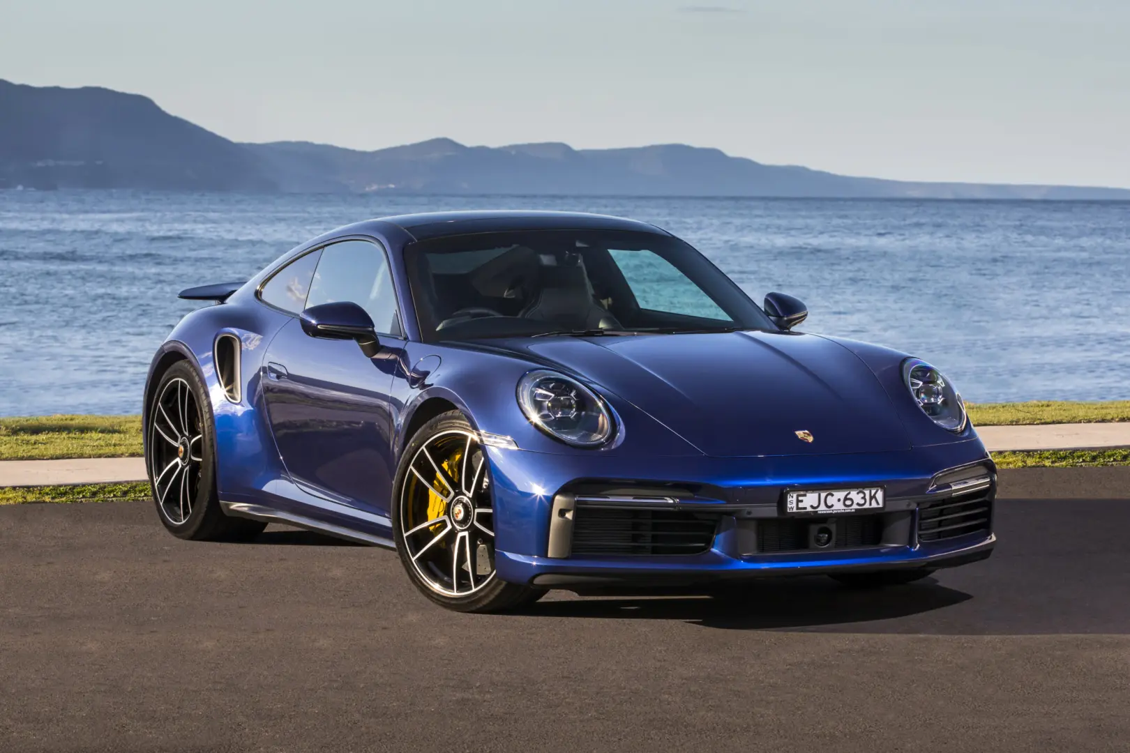 Porsche 911 911 Turbo S PDK 3