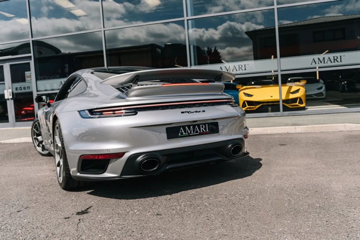 Porsche 911 911 Turbo S PDK 4