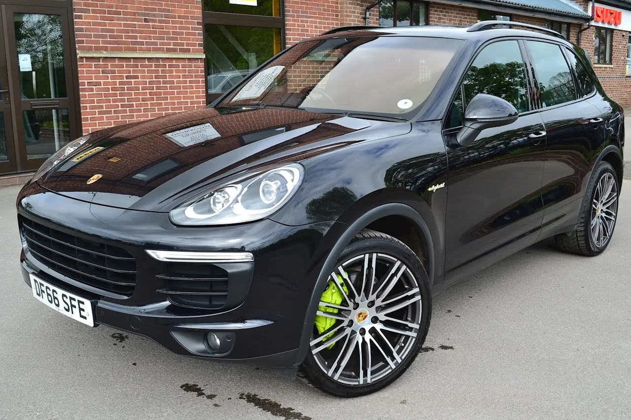 Porsche Cayenne Cayenne 3.0 S Hybrid Tiptronic 3