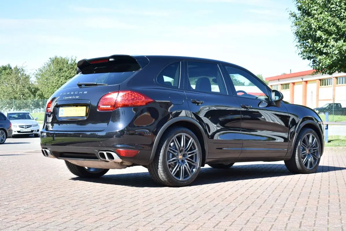Porsche Cayenne Cayenne 4.8 Turbo Tiptronic 3
