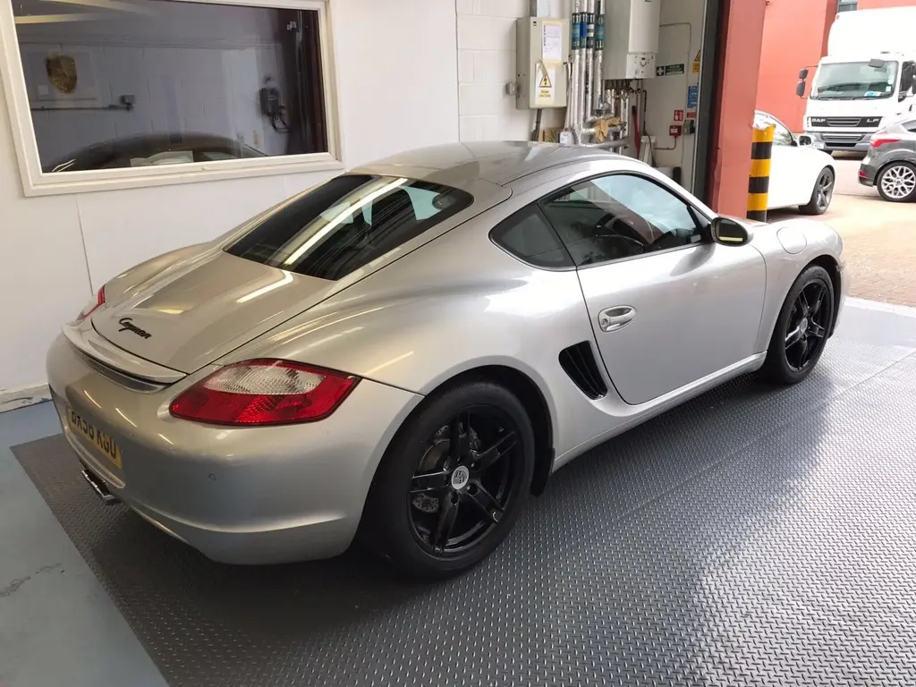 Porsche Cayman Cayman 2.7 5