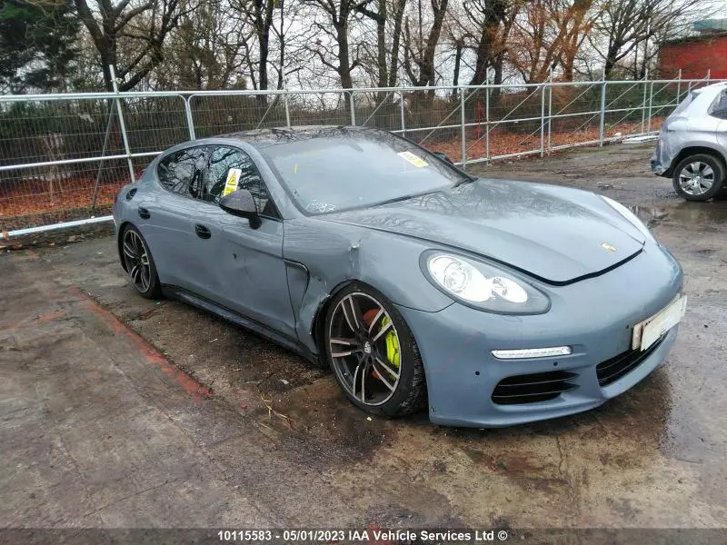 Porsche Panamera Panamera 3.0 S E-Hybrid Tiptronic 5