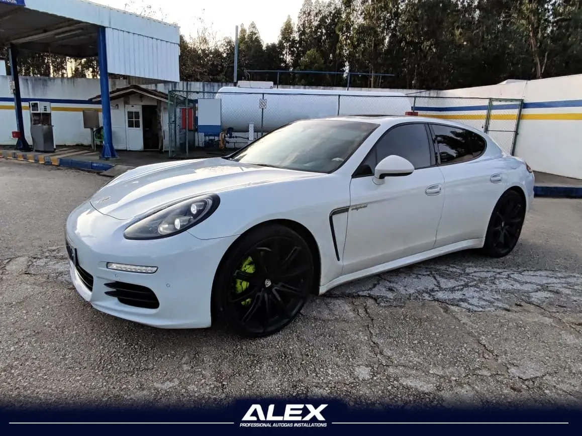 Porsche Panamera Panamera 3.0 S Hybrid 7